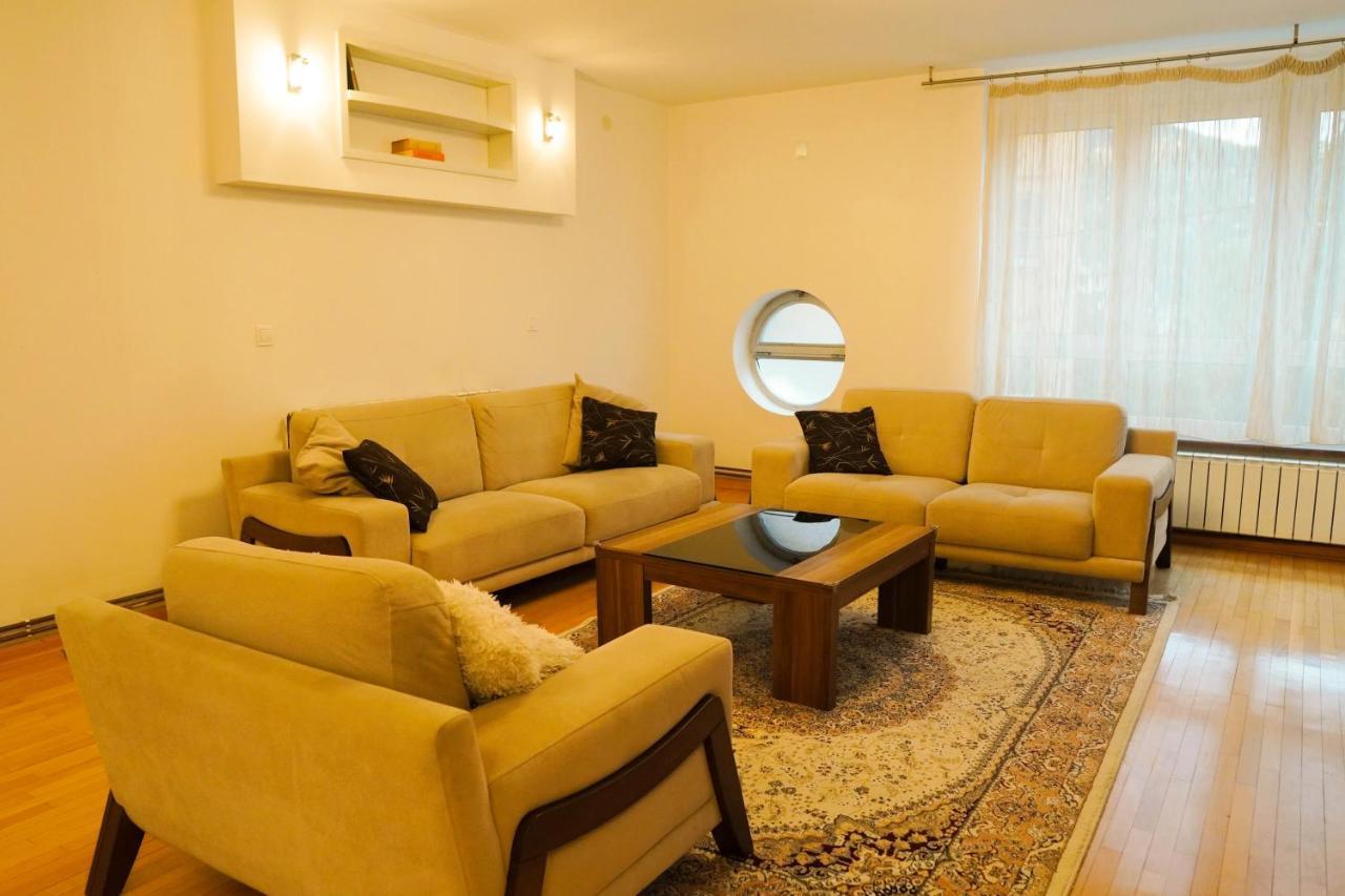 City Center Grand Apartment - Three-Bedroom, Free Parking Sarajevo Exterior photo