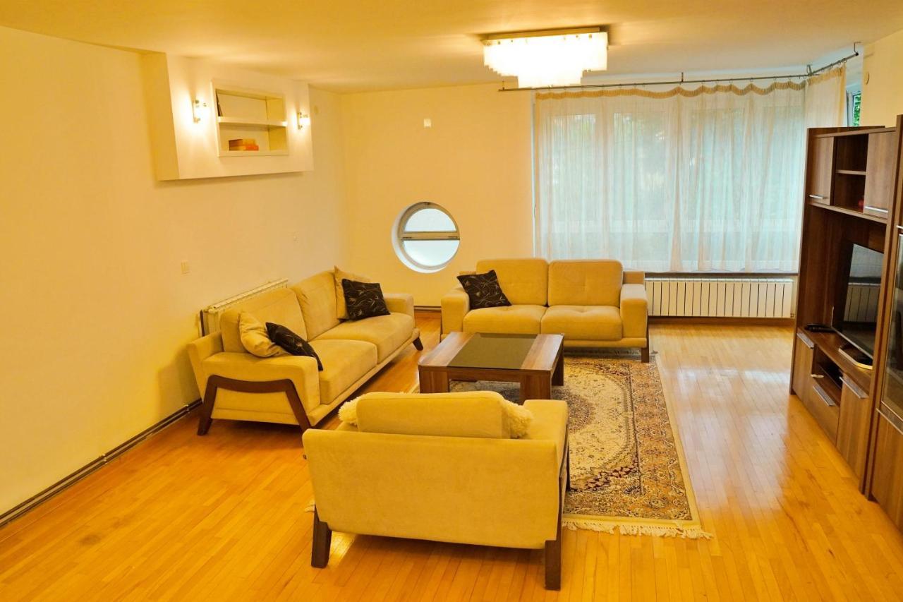 City Center Grand Apartment - Three-Bedroom, Free Parking Sarajevo Exterior photo