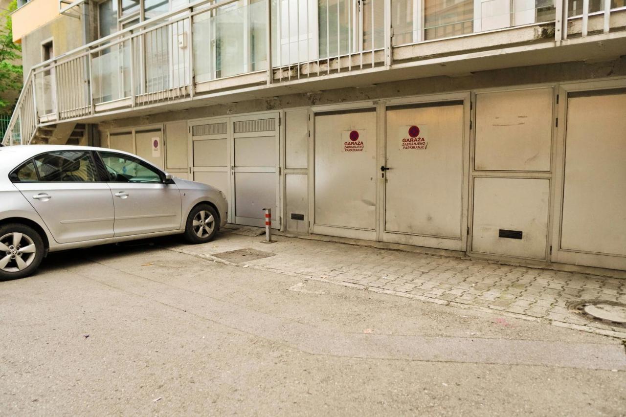 City Center Grand Apartment - Three-Bedroom, Free Parking Sarajevo Exterior photo