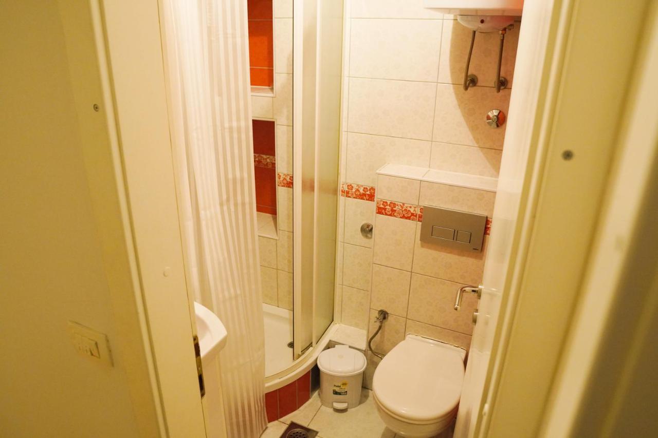 City Center Grand Apartment - Three-Bedroom, Free Parking Sarajevo Exterior photo